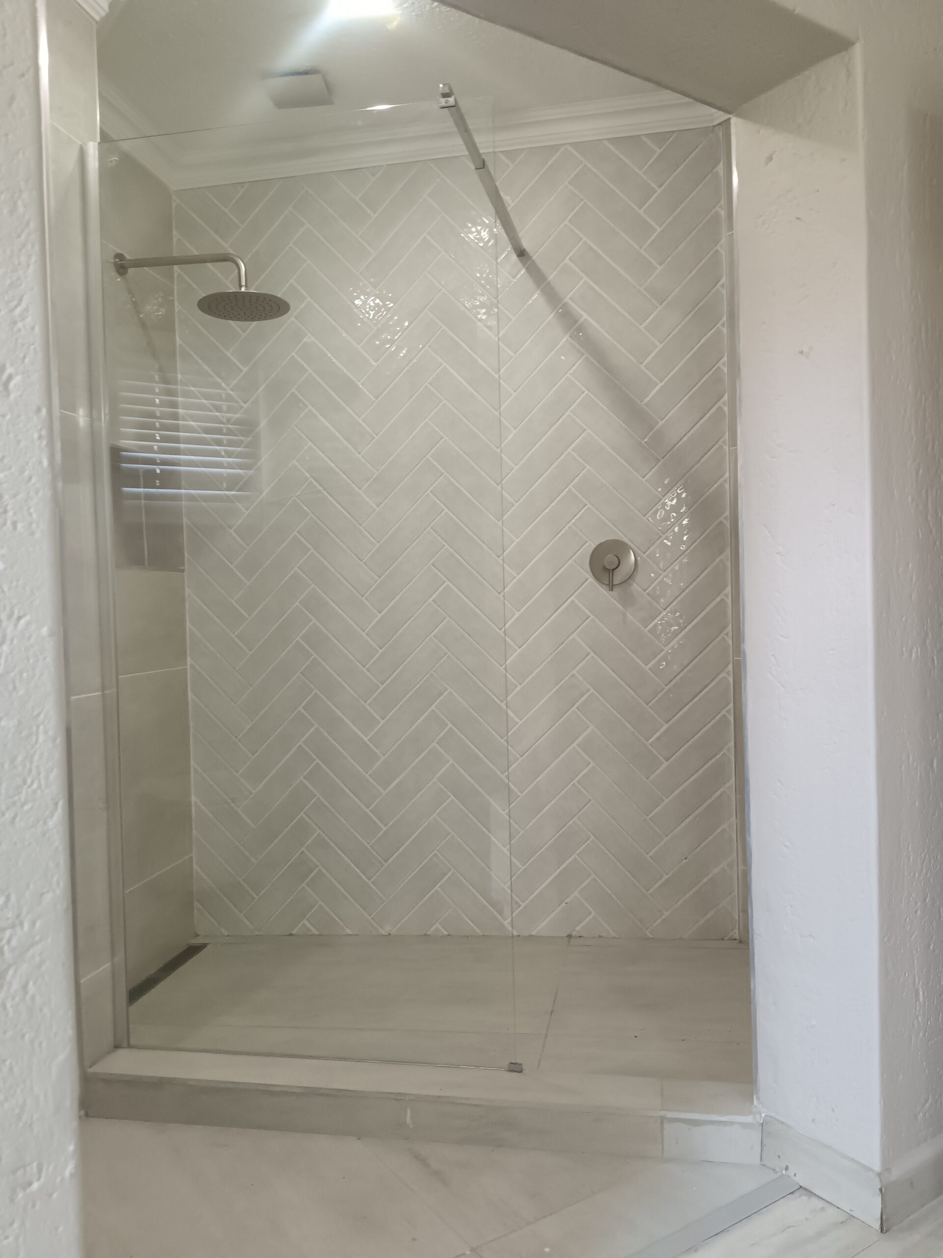 Shower installation